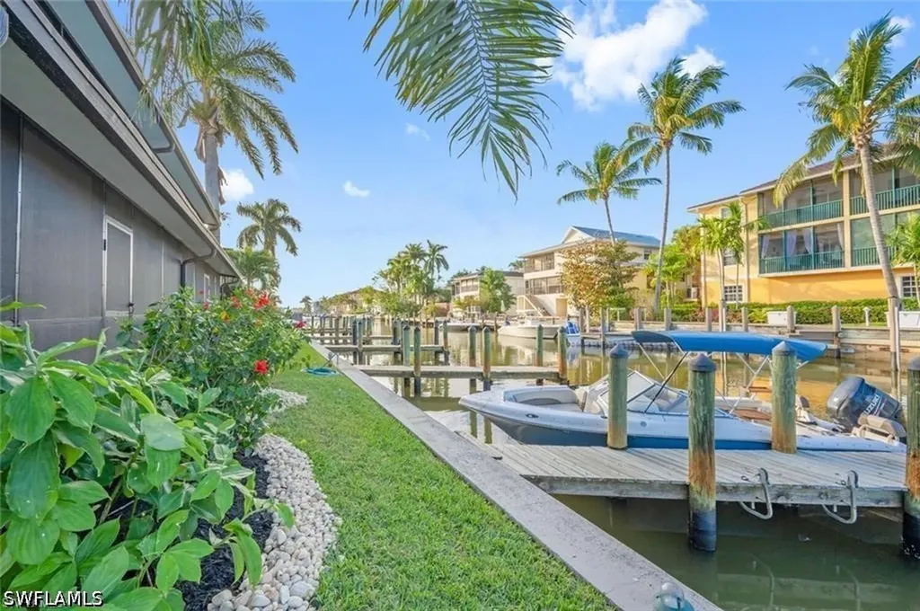 1535 Chesapeake Avenue Naples FL 34102
