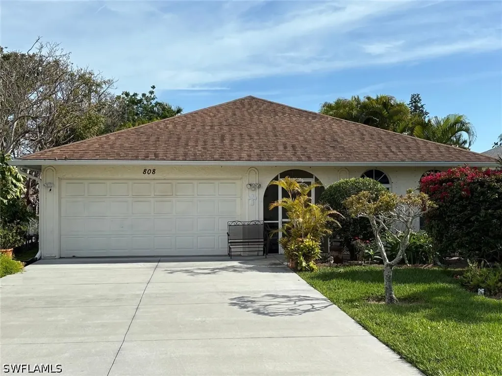 808 96th Avenue N Naples FL 34108