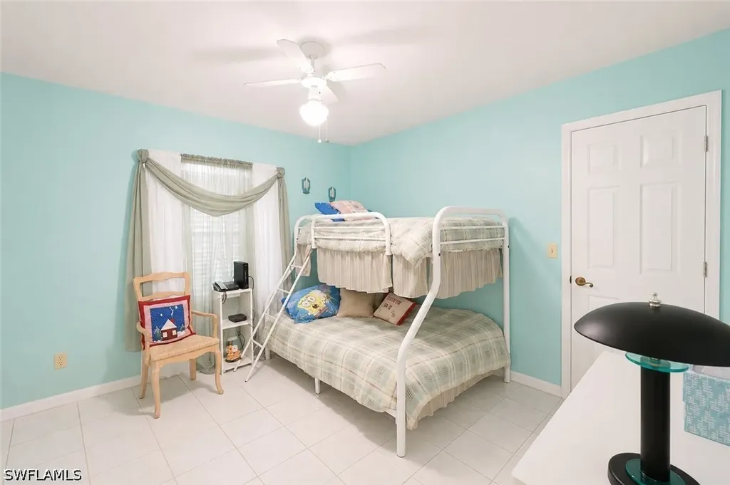 808 96th Avenue N Naples FL 34108