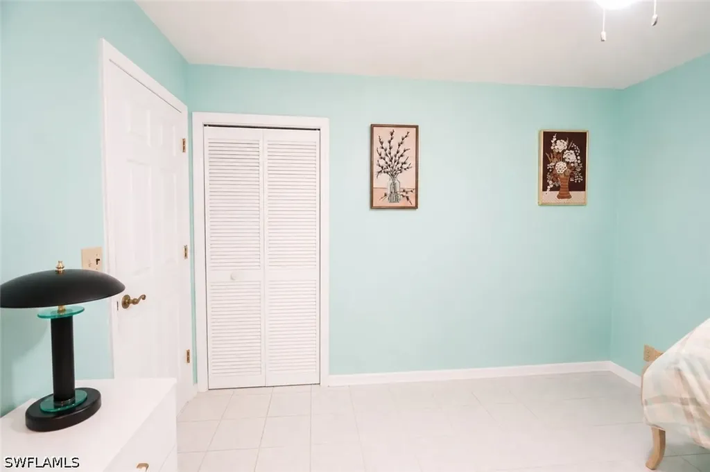 808 96th Avenue N Naples FL 34108