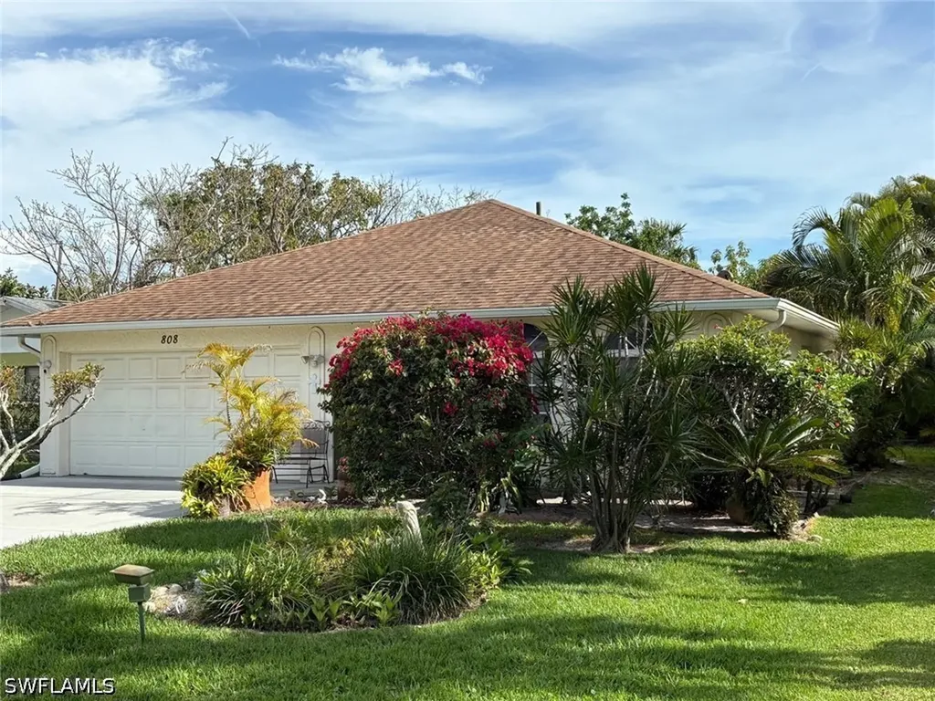 808 96th Avenue N Naples FL 34108