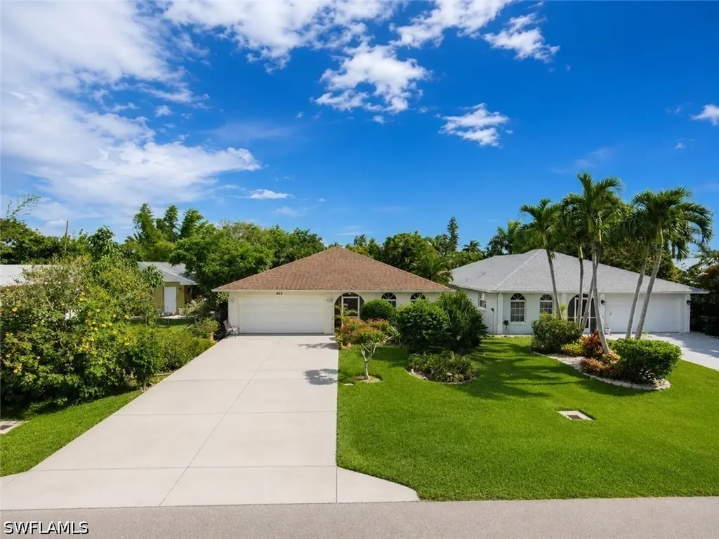 808 96th Avenue N Naples FL 34108