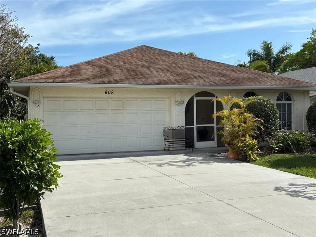 808 96th Avenue N Naples FL 34108