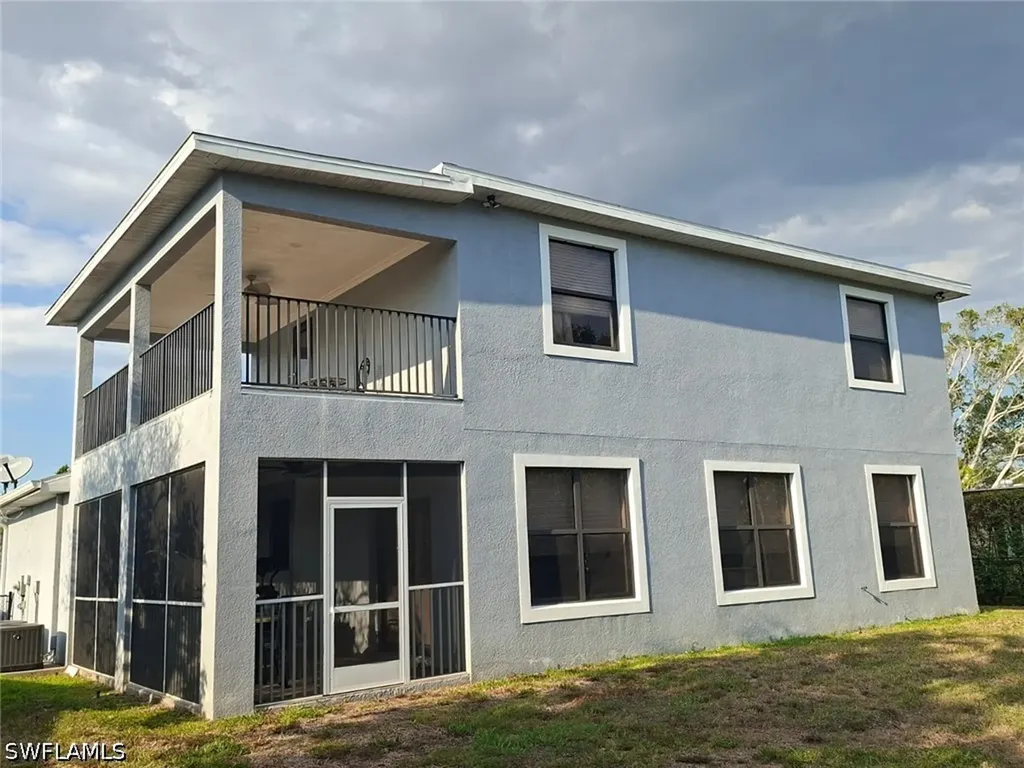 2360 Burton Avenue Fort Myers FL 33907