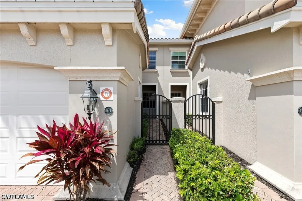 9031 Cherry Oaks Trail Naples FL 34114