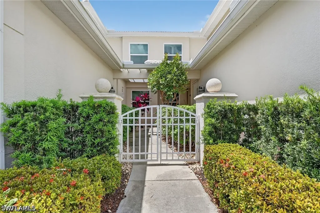 4655 Hawks Nest Way Naples FL 34114