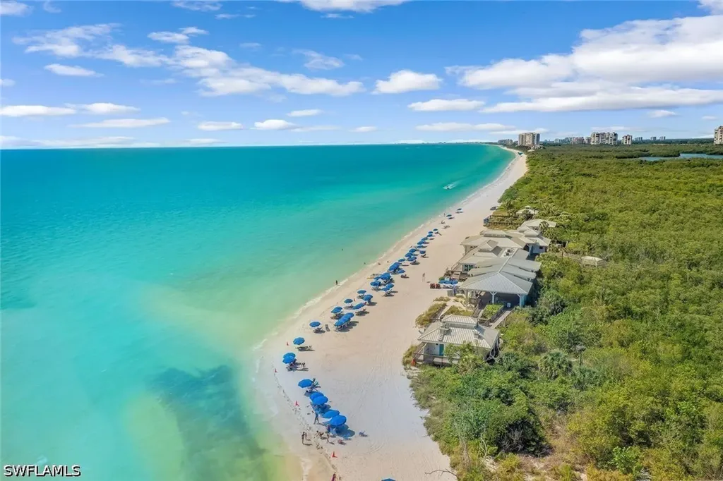 Naples FL, 5817 Glencove Drive, Unit 402