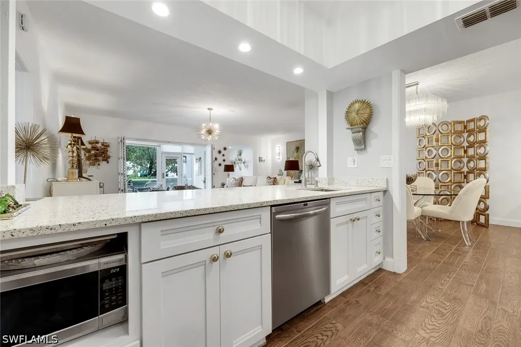 5817 Glencove Drive Naples FL 34108