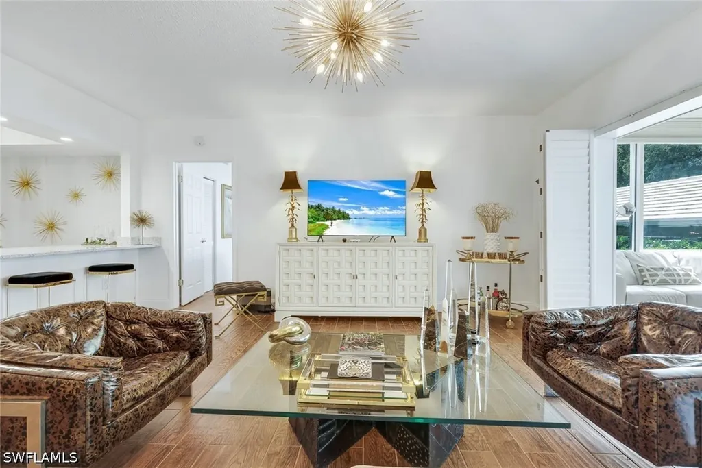 5817 Glencove Drive Naples FL 34108