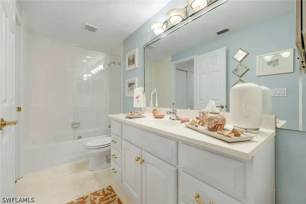5817 Glencove Drive Naples FL 34108