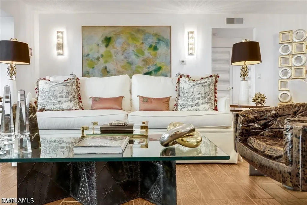 5817 Glencove Drive Naples FL 34108