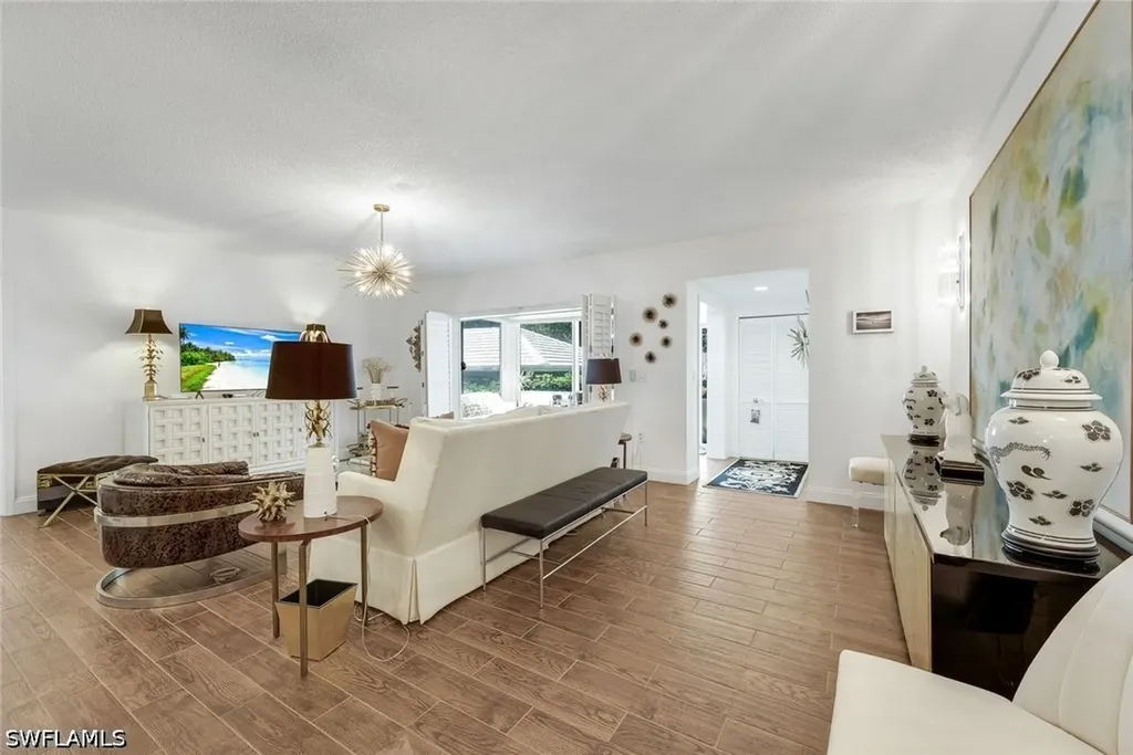 5817 Glencove Drive Naples FL 34108