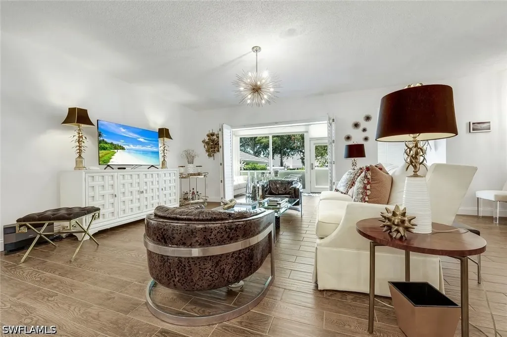 5817 Glencove Drive Naples FL 34108