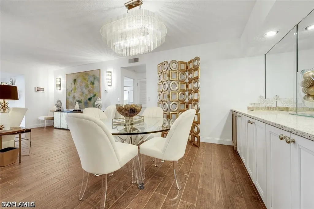 5817 Glencove Drive Naples FL 34108