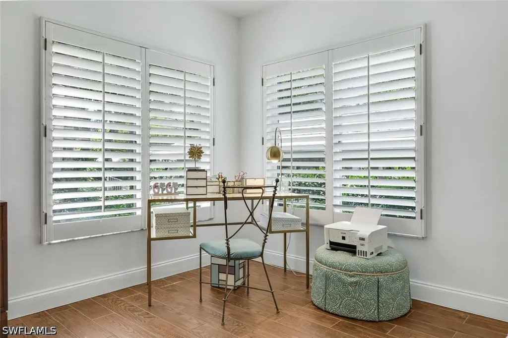 5817 Glencove Drive Naples FL 34108