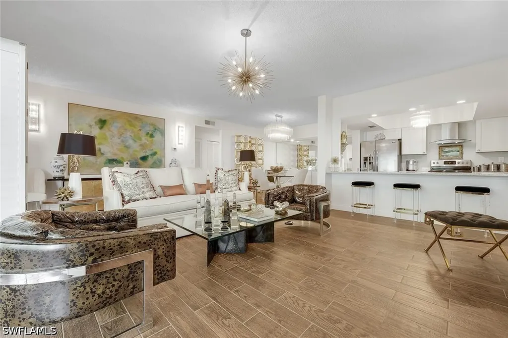 5817 Glencove Drive Naples FL 34108