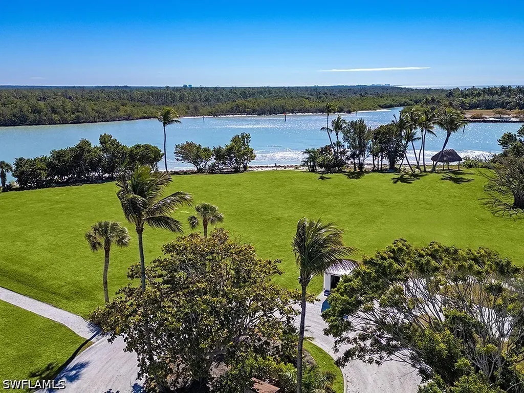 210 & 220 Bay Road Naples FL 34102