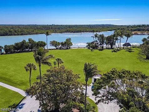 210 & 220 Bay Road Naples FL 34102