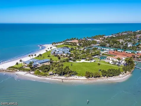 210 & 220 Bay Road Naples FL 34102