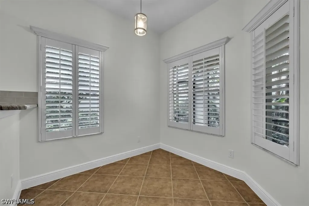 837 Vistana Circle Naples FL 34119