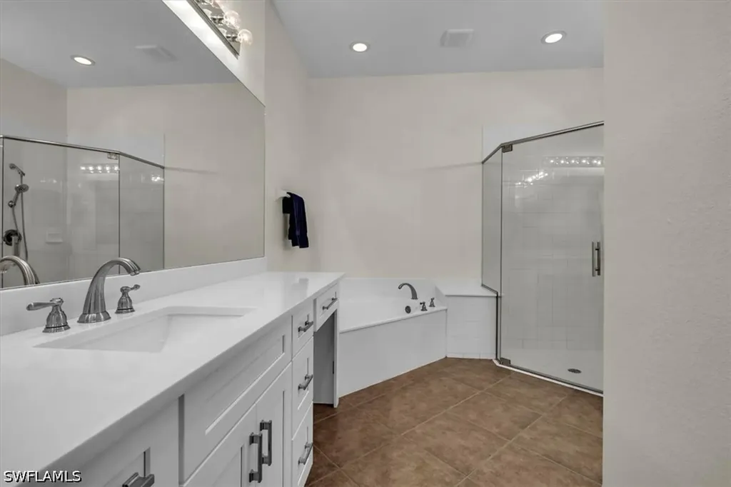 837 Vistana Circle Naples FL 34119