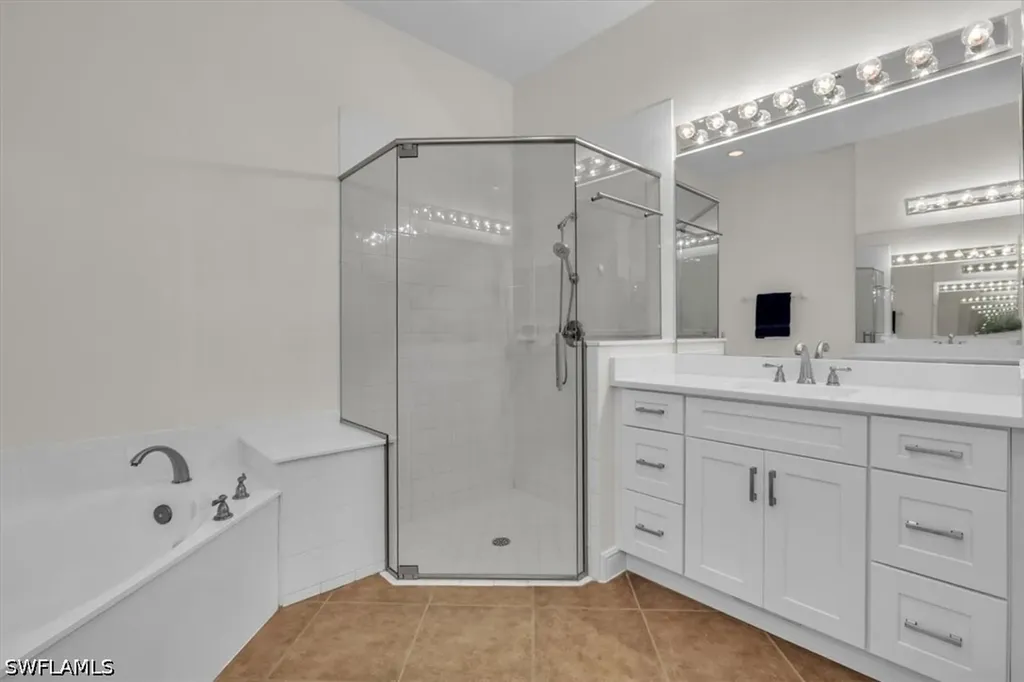 837 Vistana Circle Naples FL 34119