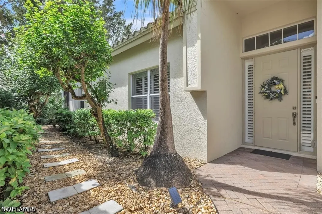 837 Vistana Circle Naples FL 34119