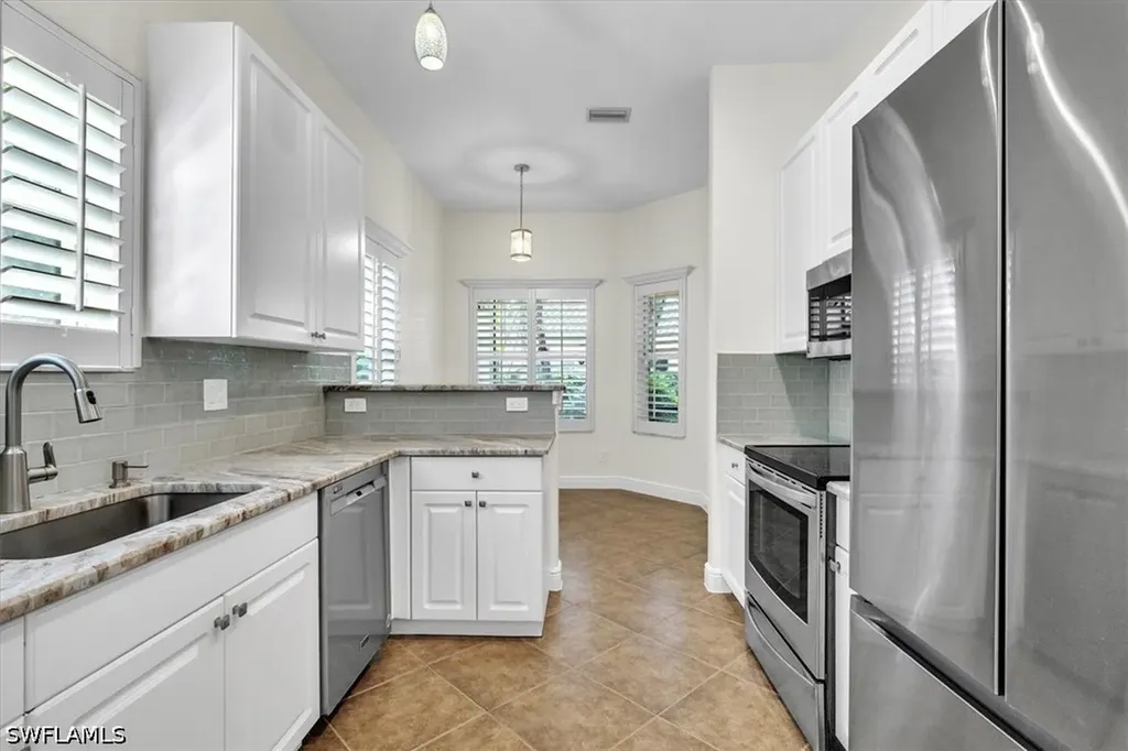 837 Vistana Circle Naples FL 34119