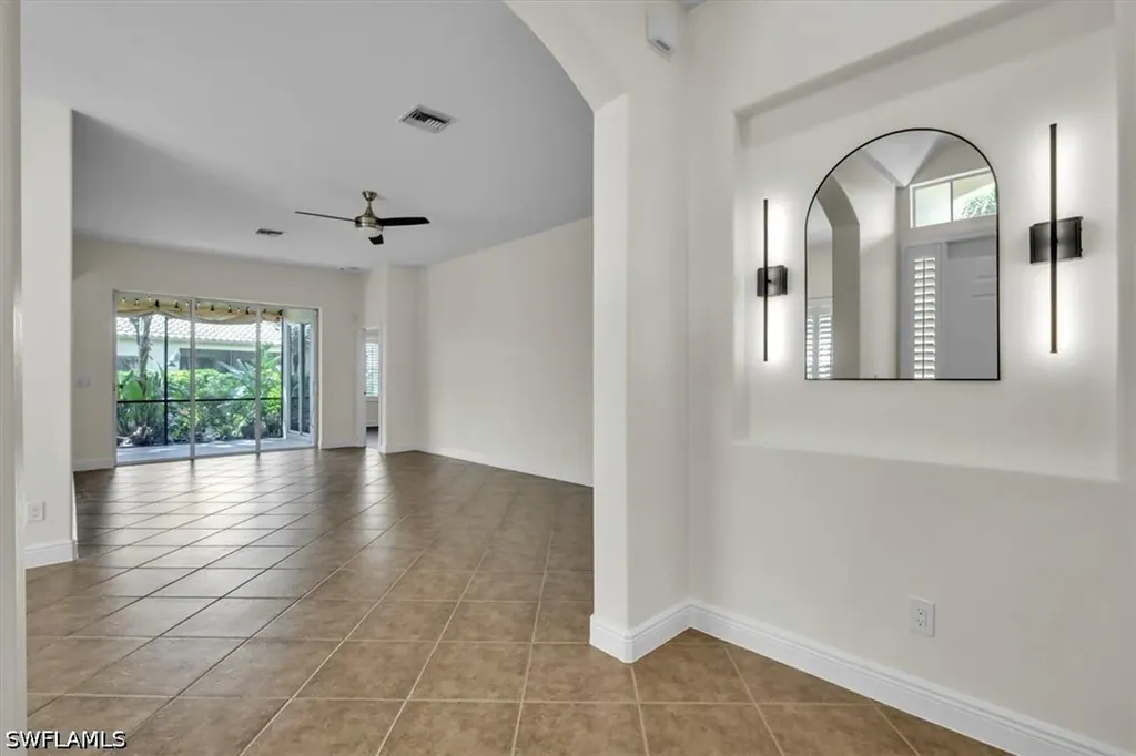 837 Vistana Circle Naples FL 34119