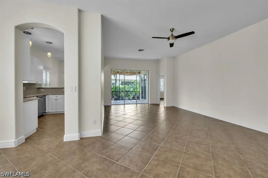 837 Vistana Circle Naples FL 34119