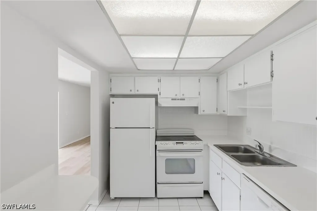 1400 Pompei Lane Naples FL 34103