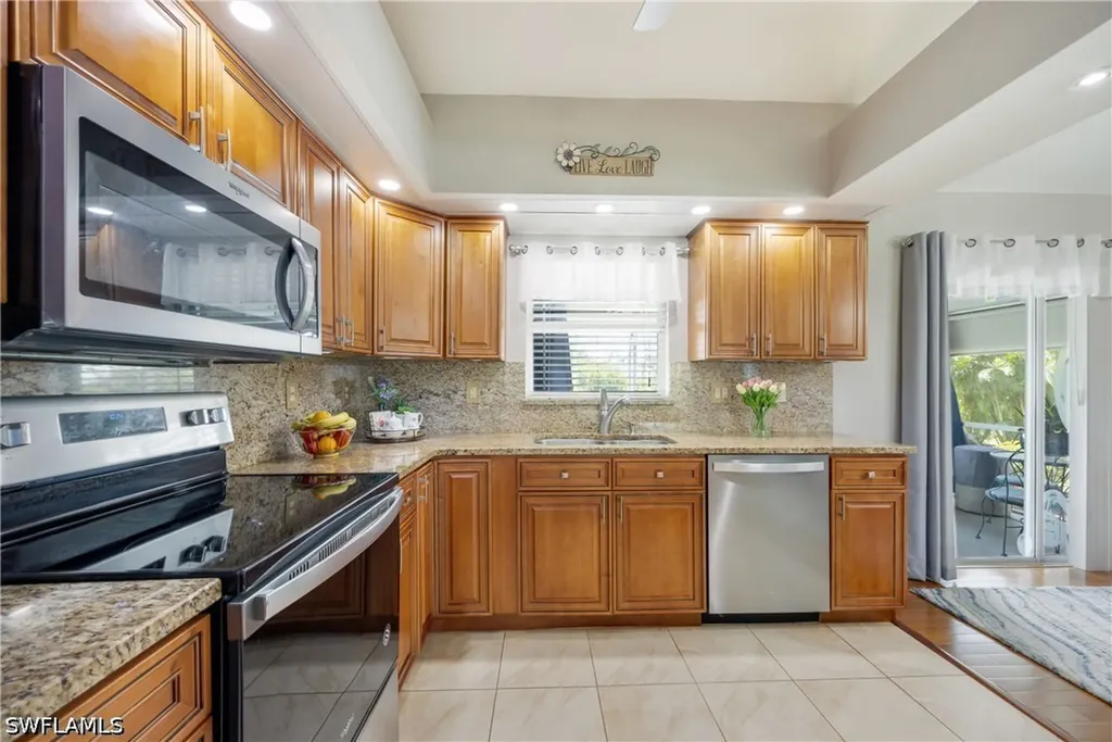 1131 NW 28th Place Cape Coral FL 33993