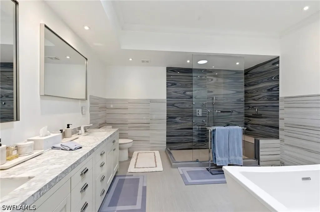 4451 Yacht Harbor Drive Naples FL 34112