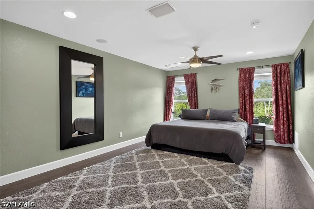 358 Morse Plaza Fort Myers FL 33905