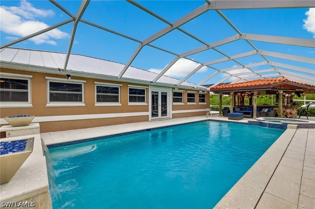 358 Morse Plaza Fort Myers FL 33905