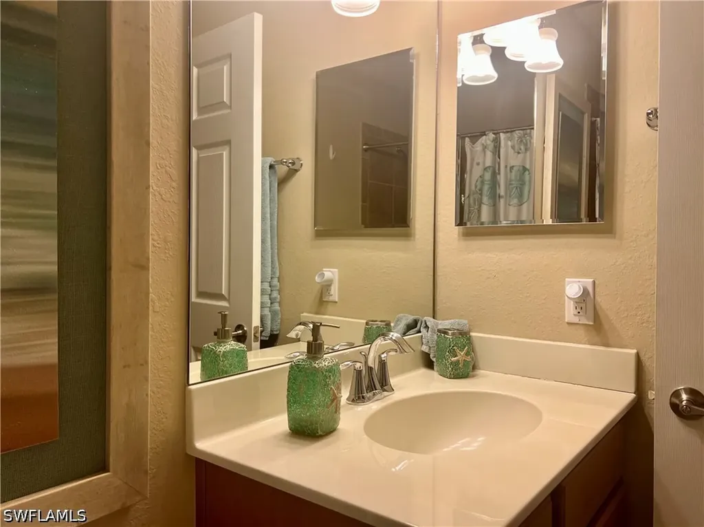 9509 Avellino Way Naples FL 34113