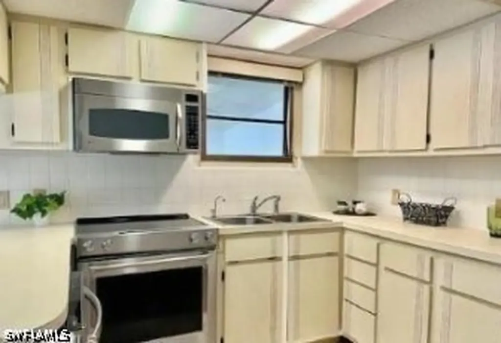 5 Bass Lane Naples FL 34114