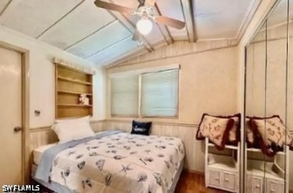 5 Bass Lane Naples FL 34114
