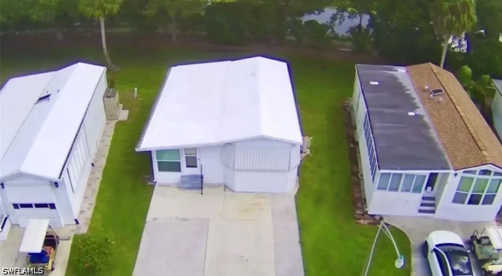 5 Bass Lane Naples FL 34114