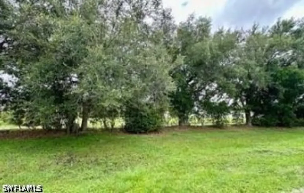 5 Bass Lane Naples FL 34114