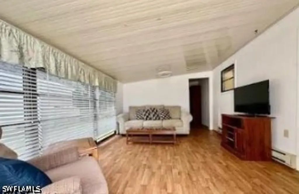 5 Bass Lane Naples FL 34114