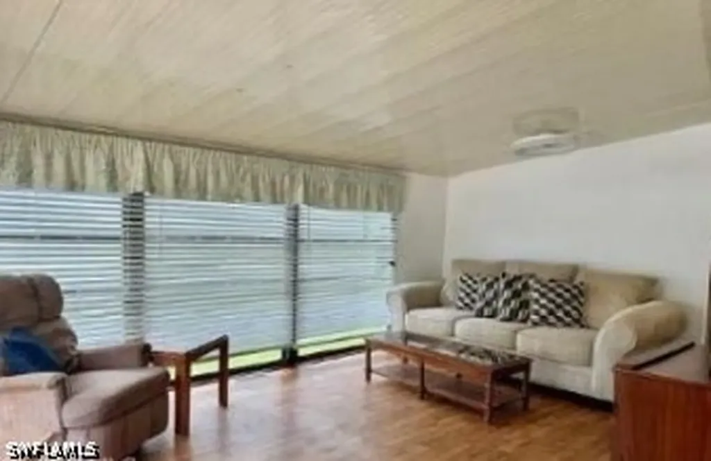 5 Bass Lane Naples FL 34114