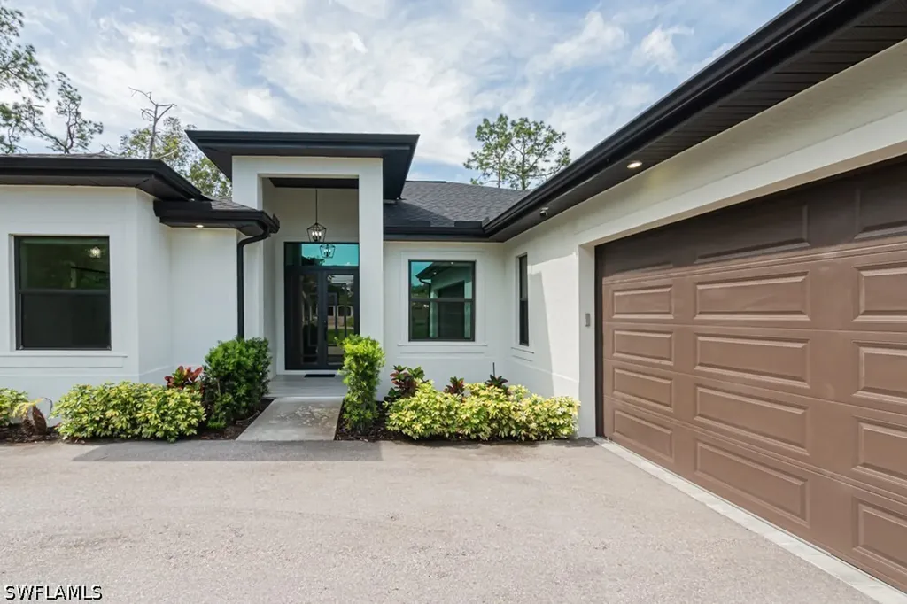3810 2nd Avenue SE Naples FL 34117