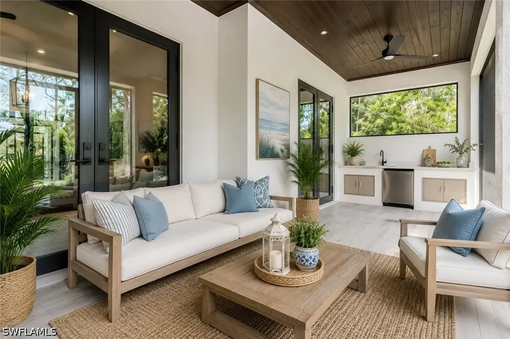 3810 2nd Avenue SE Naples FL 34117