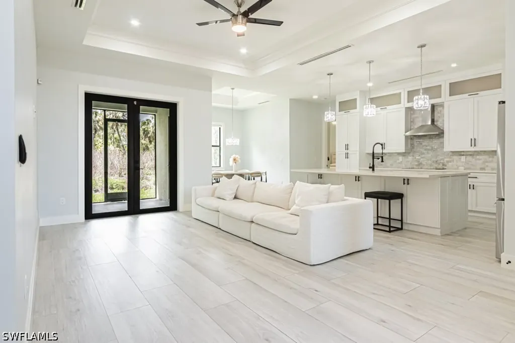 3810 2nd Avenue SE Naples FL 34117