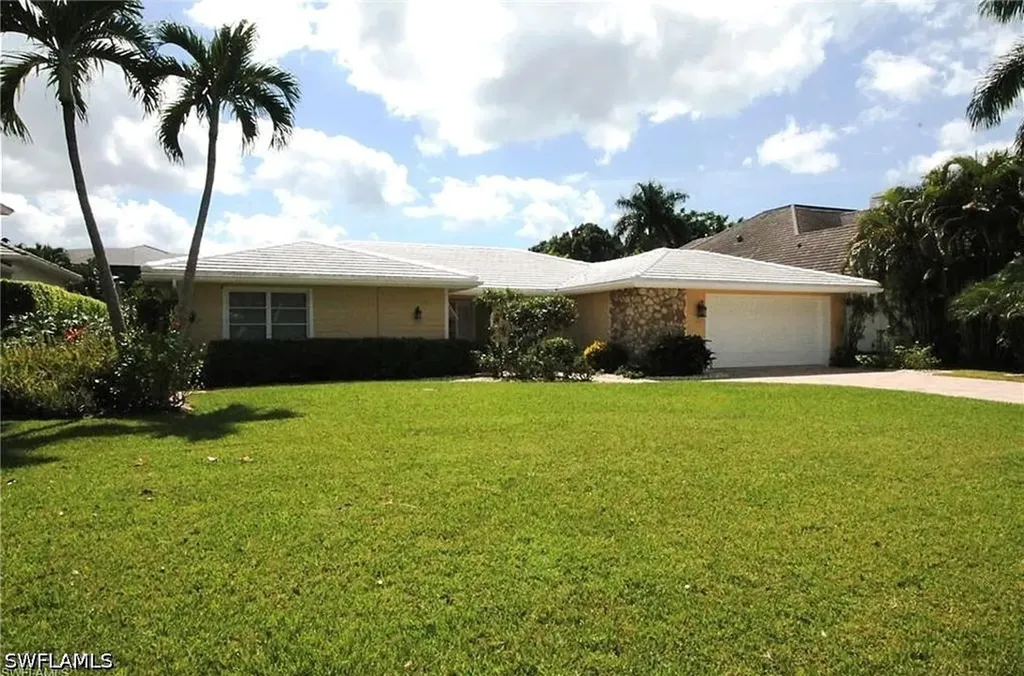 Naples FL, 656 Binnacle Drive
