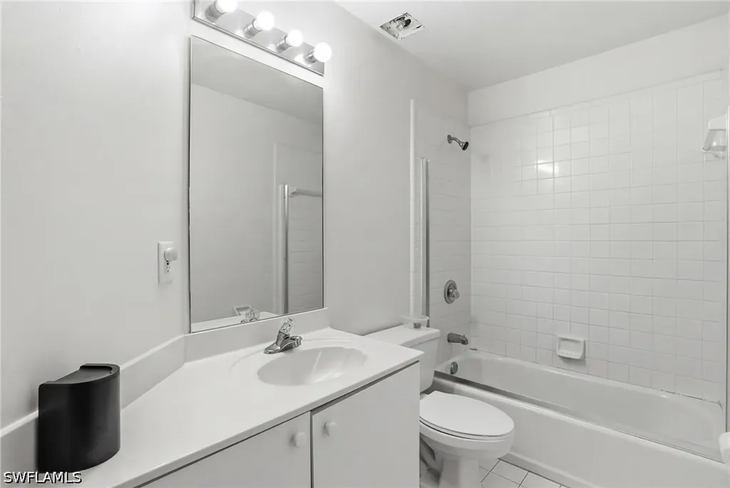 4061 Vine Lane Naples FL 34112