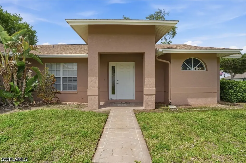4061 Vine Lane Naples FL 34112