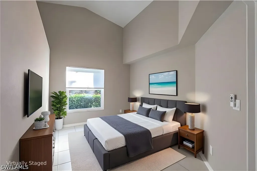 1704 Royal Circle Naples FL 34112