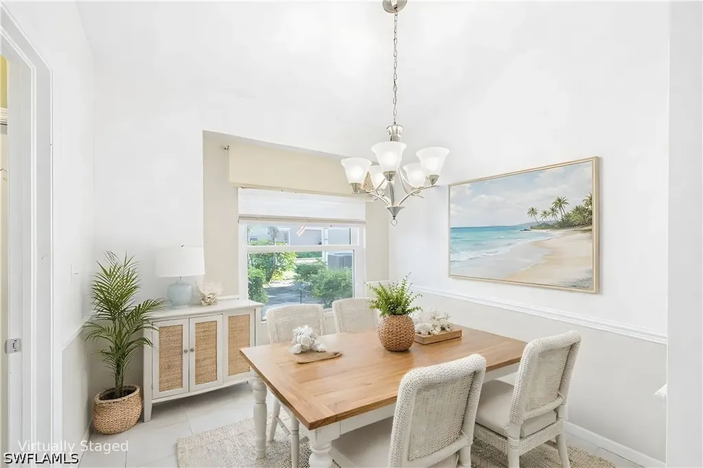 1704 Royal Circle Naples FL 34112